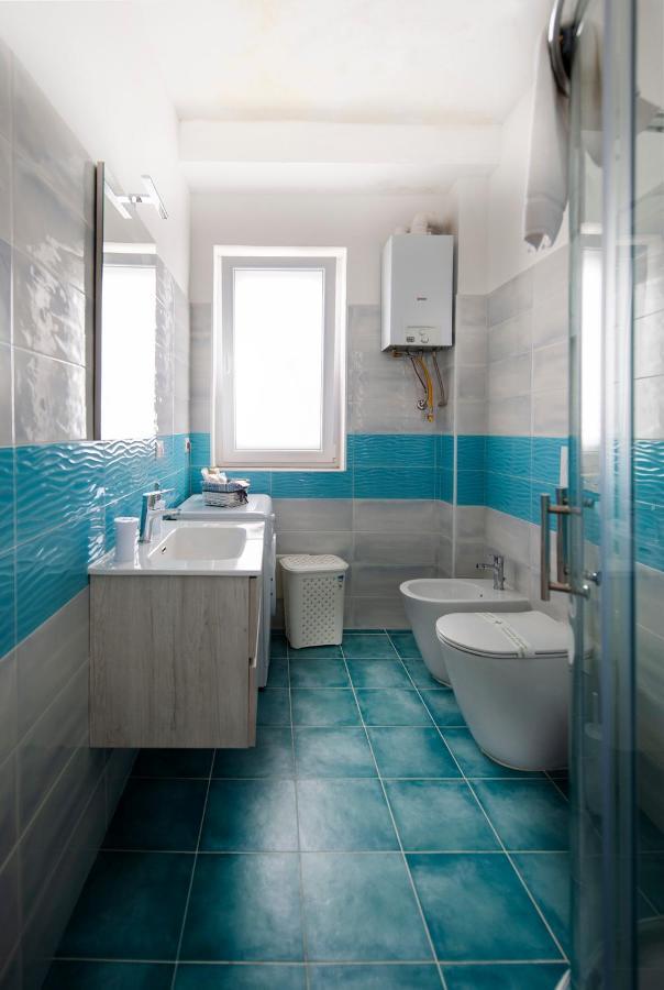 Apartment Overlooking The Sea With A View Of Old Gallipoli And The Whole Bay Kültér fotó