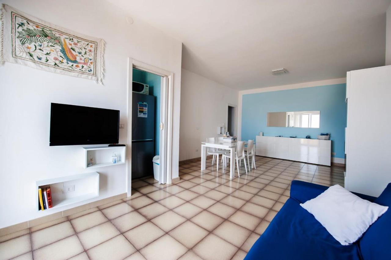 Apartment Overlooking The Sea With A View Of Old Gallipoli And The Whole Bay Kültér fotó